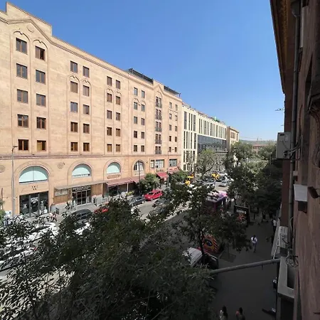 Republic Square Apartment Yerevan Exterior photo